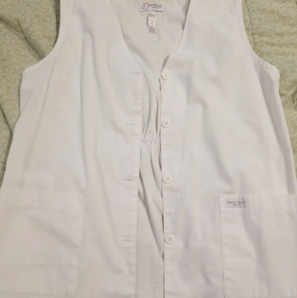 Medium white lab vest
